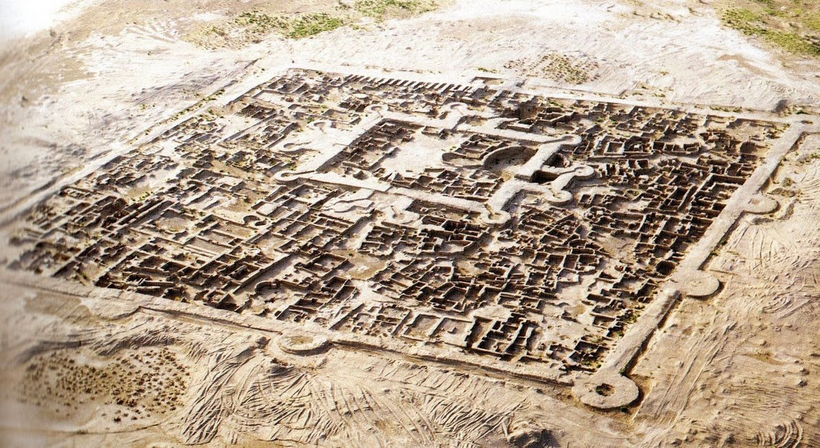 The vast bronze age complex of Gonur Tepe.